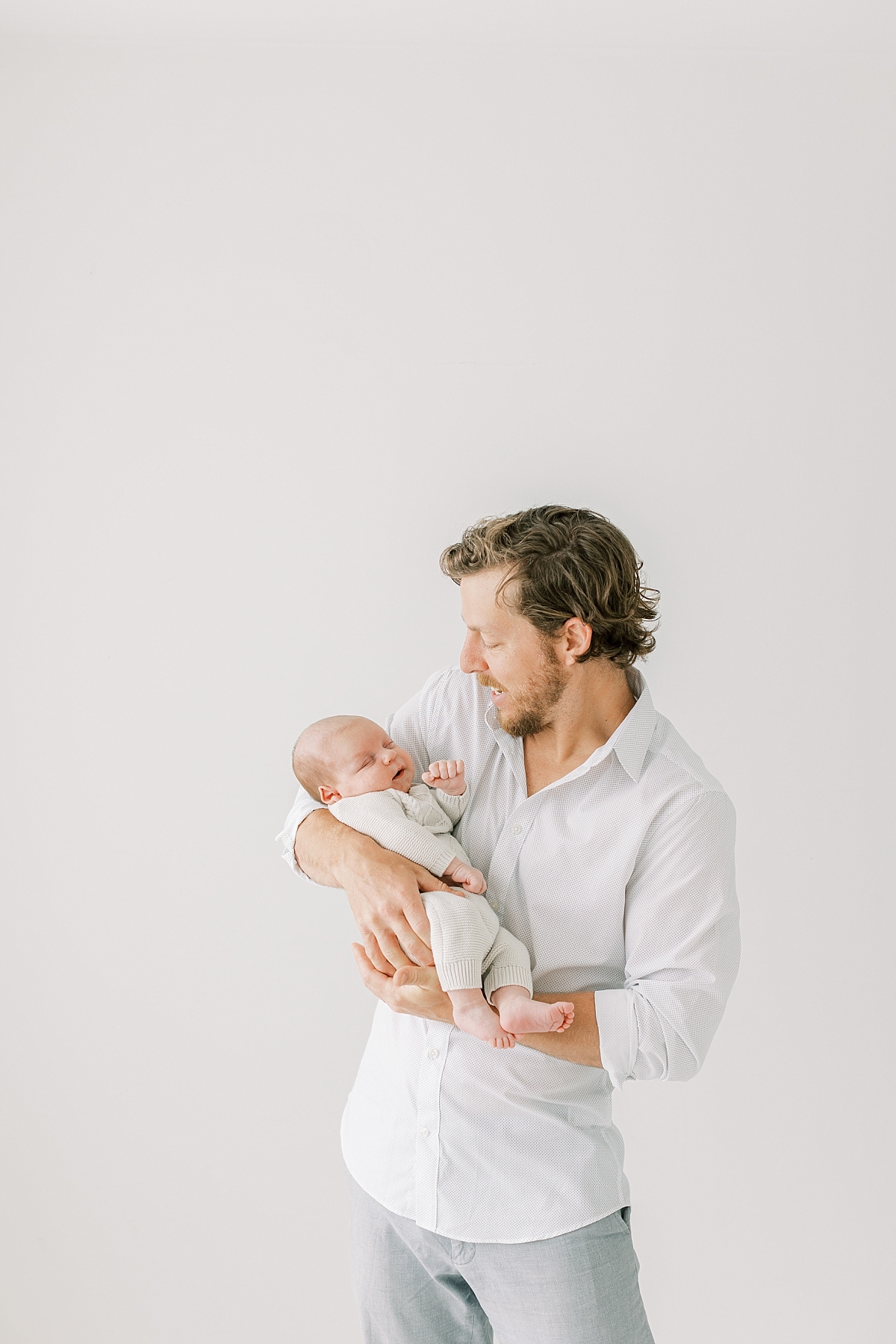 lancaster newborn photo studio dad