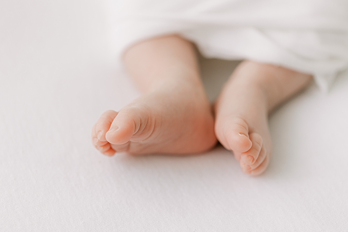 lancaster newborn photo studio baby toes